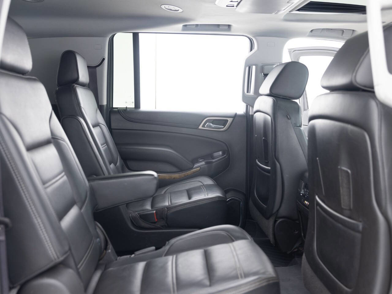 Used 2016 GMC Yukon XL Denali w/ Open Road Package AWD/4WD image 29