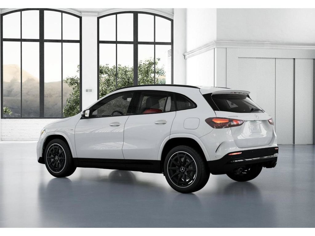 New 2025 Mercedes-Benz GLA 35 AMG 4MATIC image 30