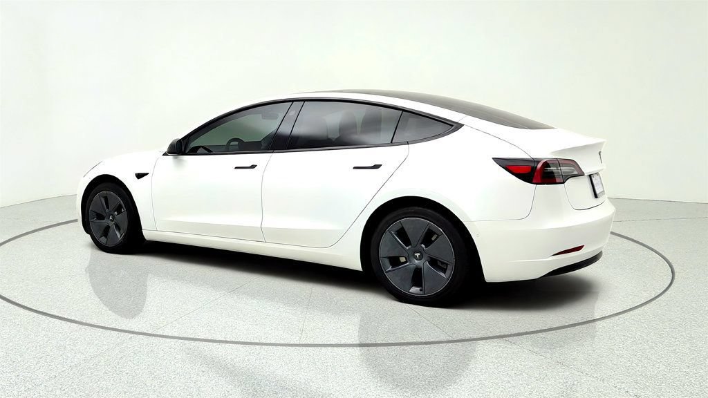 Used 2021 Tesla Model 3 Standard Range Plus RWD image 7
