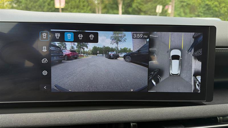Used 2025 Hyundai Tucson Limited FWD image 33