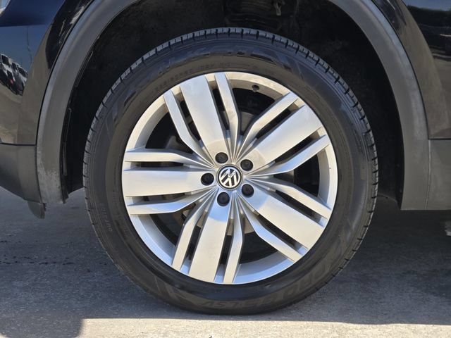 Used 2020 Volkswagen Atlas SE w/ Panoramic Sunroof Package FWD image 14