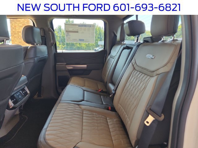New 2027 Ford F250 Platinum w/ Platinum Plus Package AWD/4WD image 25