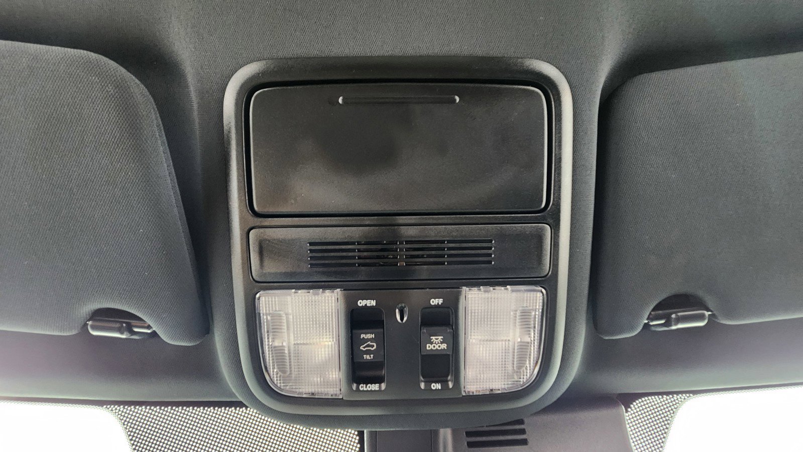 Used 2024 Honda Passport TrailSport image 31