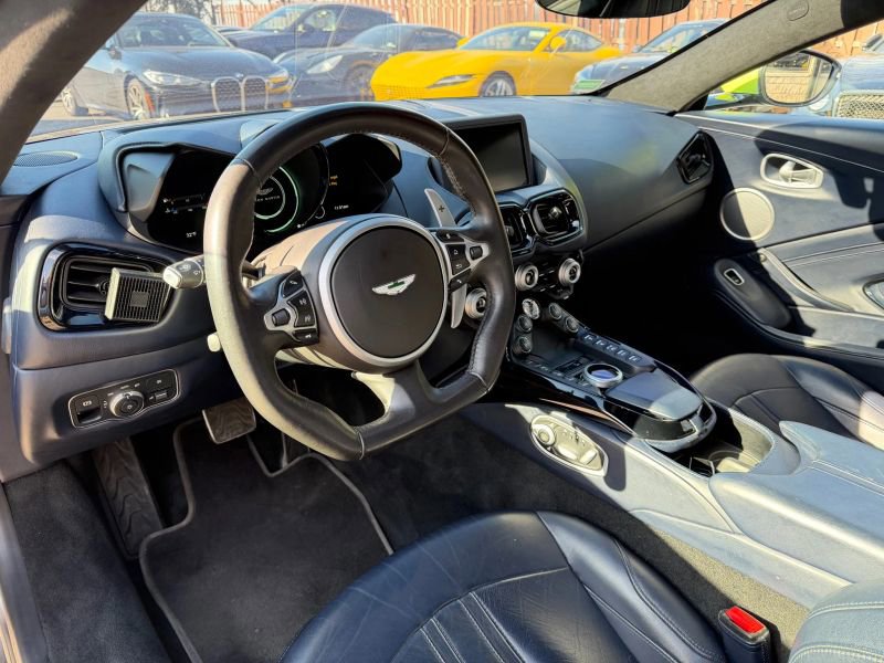 Used 2020 Aston Martin V8 Vantage Coupe image 11