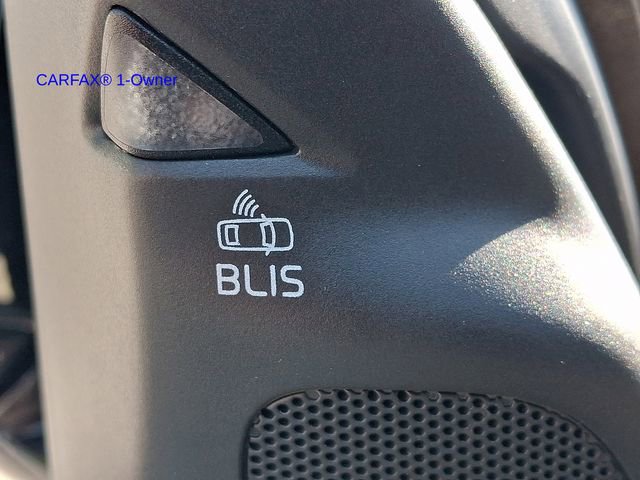 Used 2017 Volvo V60 T5 Cross Country AWD/4WD image 28