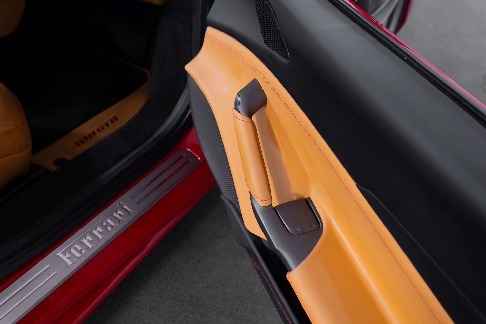 Used 2017 Ferrari 488 GTB RWD image 47