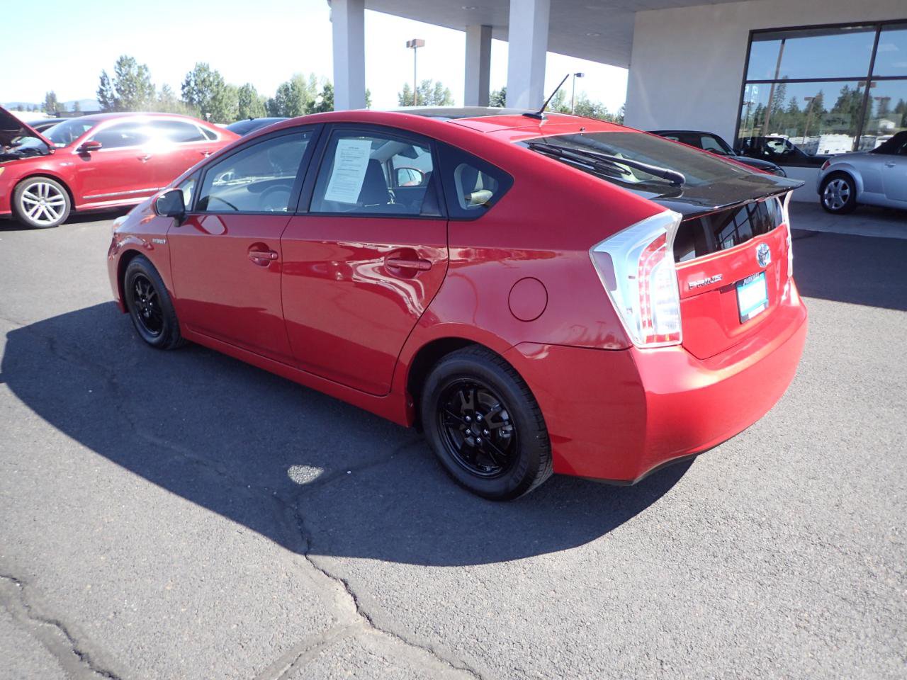 Used 2013 Toyota Prius Four w/ Deluxe Solar Roof Pkg FWD image 3