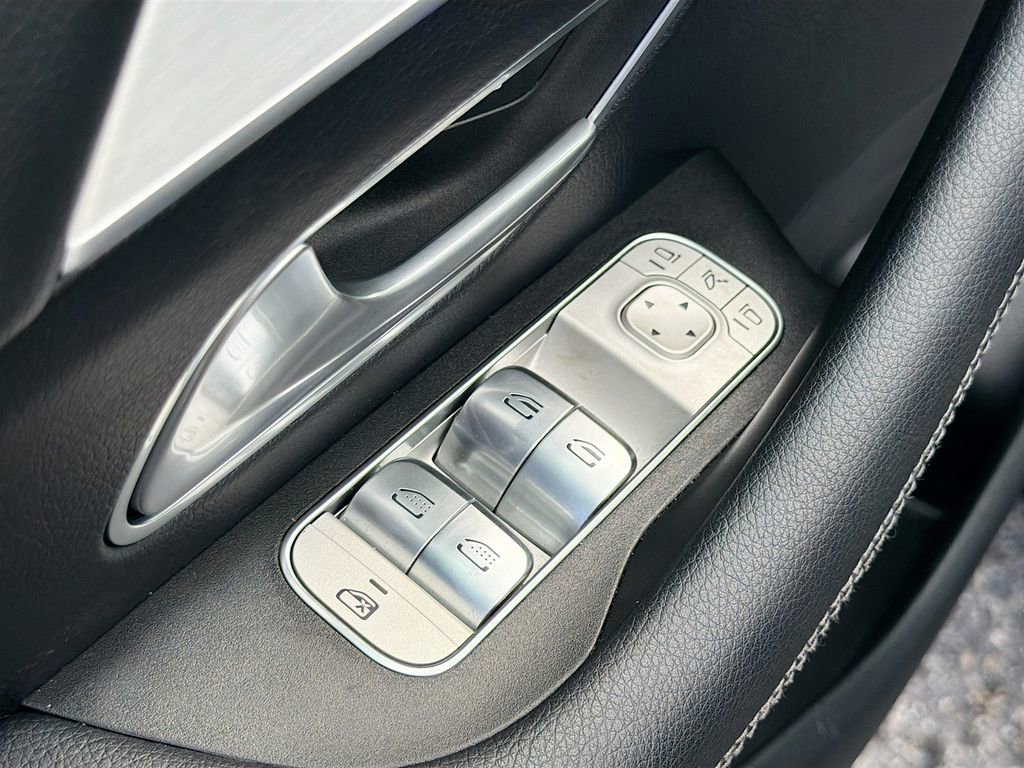 Used 2025 Mercedes-Benz GLS 450 4MATIC w/ Pinnacle Trim Package image 24