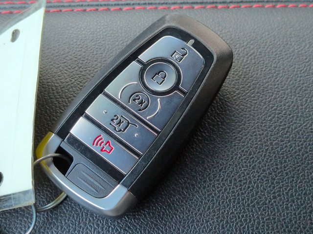 Used 2025 Ford Escape ST-Line w/ Tech Pack #1 FWD image 27