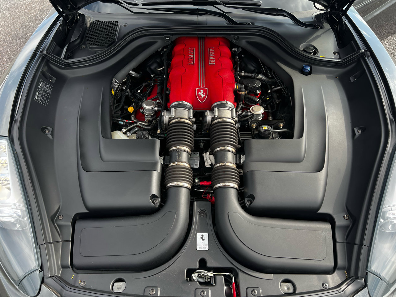 Used 2012 Ferrari California image 24