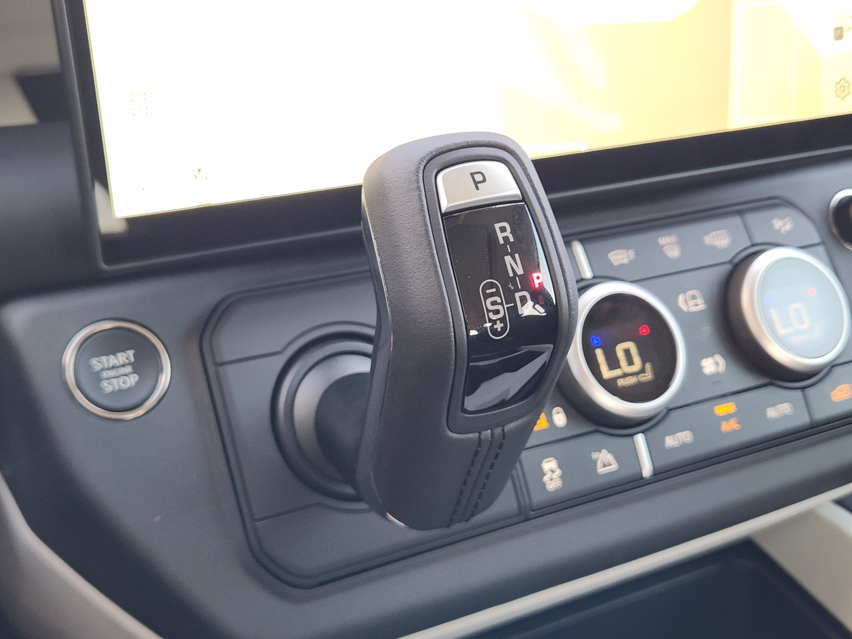 New 2026 Land Rover Defender 110 S AWD/4WD image 15