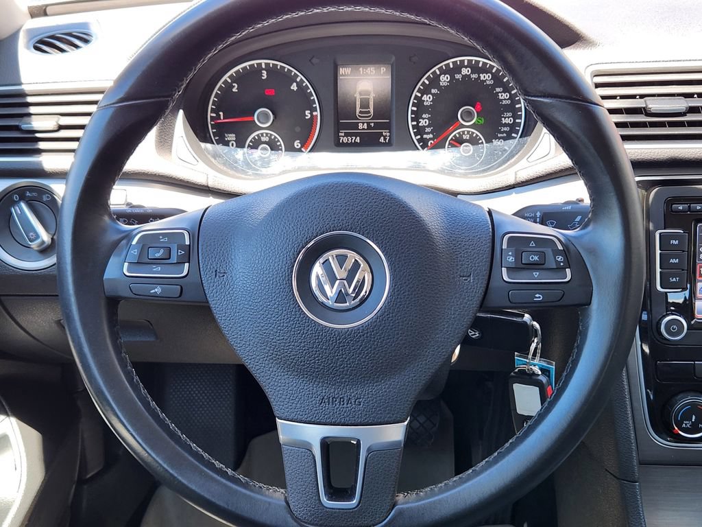 Used 2015 Volkswagen Passat TDI SE FWD image 7