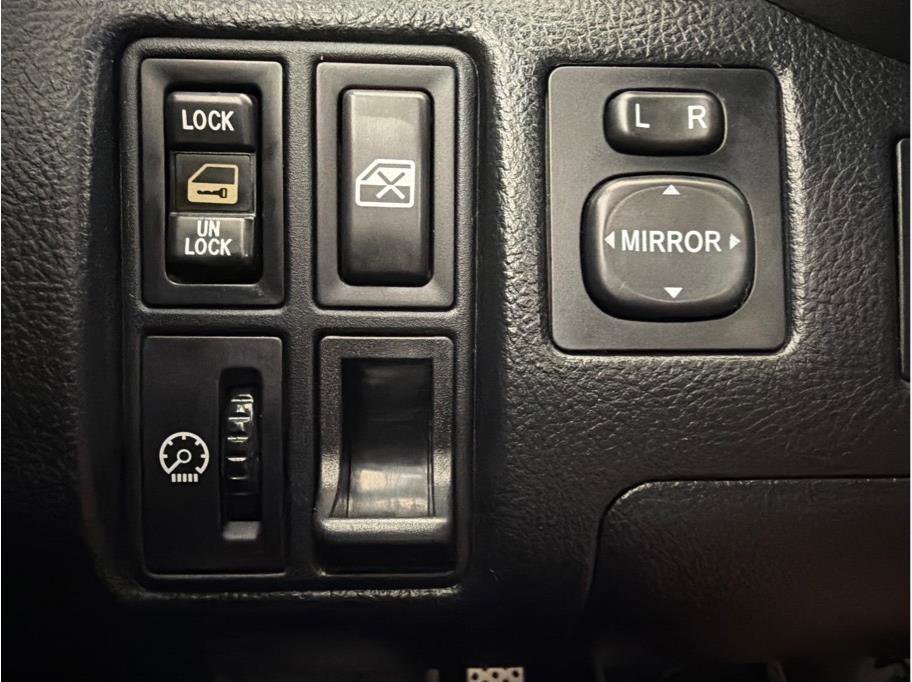 Used 2001 Toyota MR2 image 22