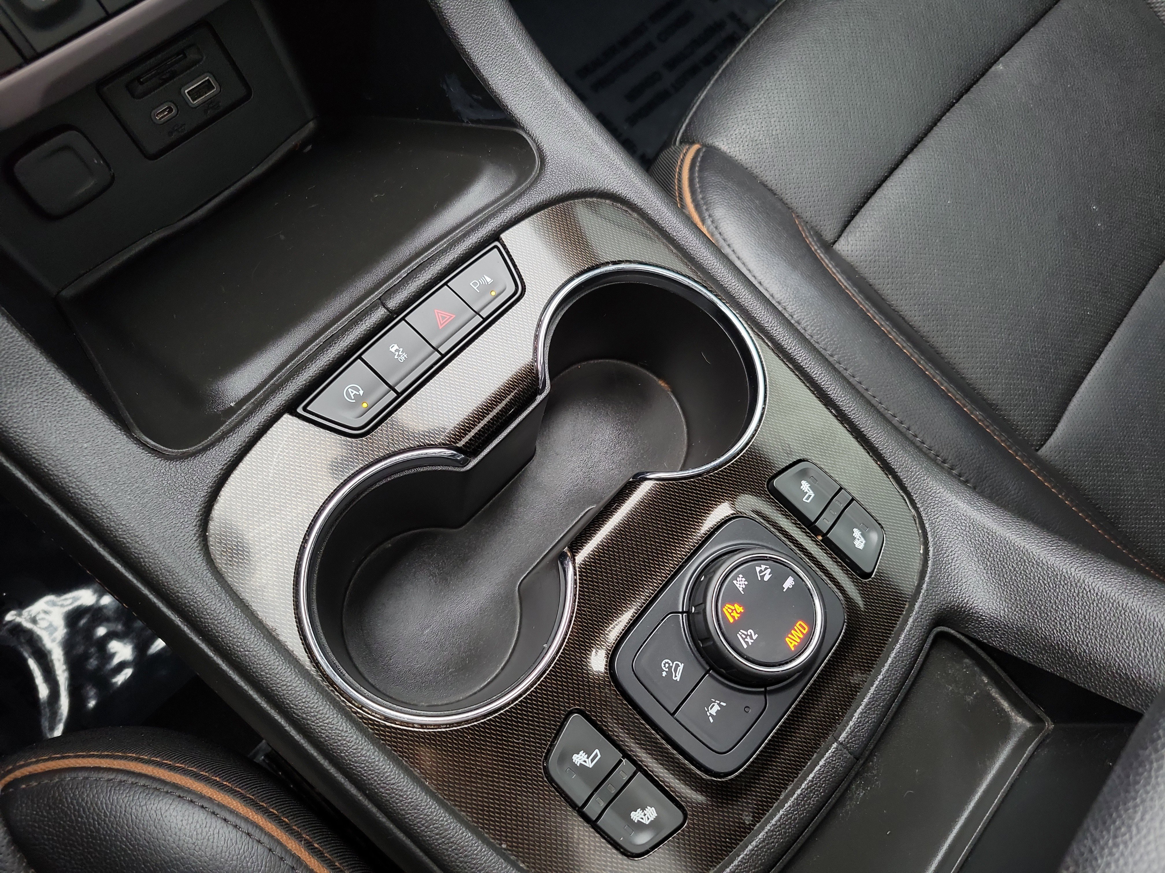 Used 2020 GMC Acadia AT4 w/ Driver Alert Package II image 38