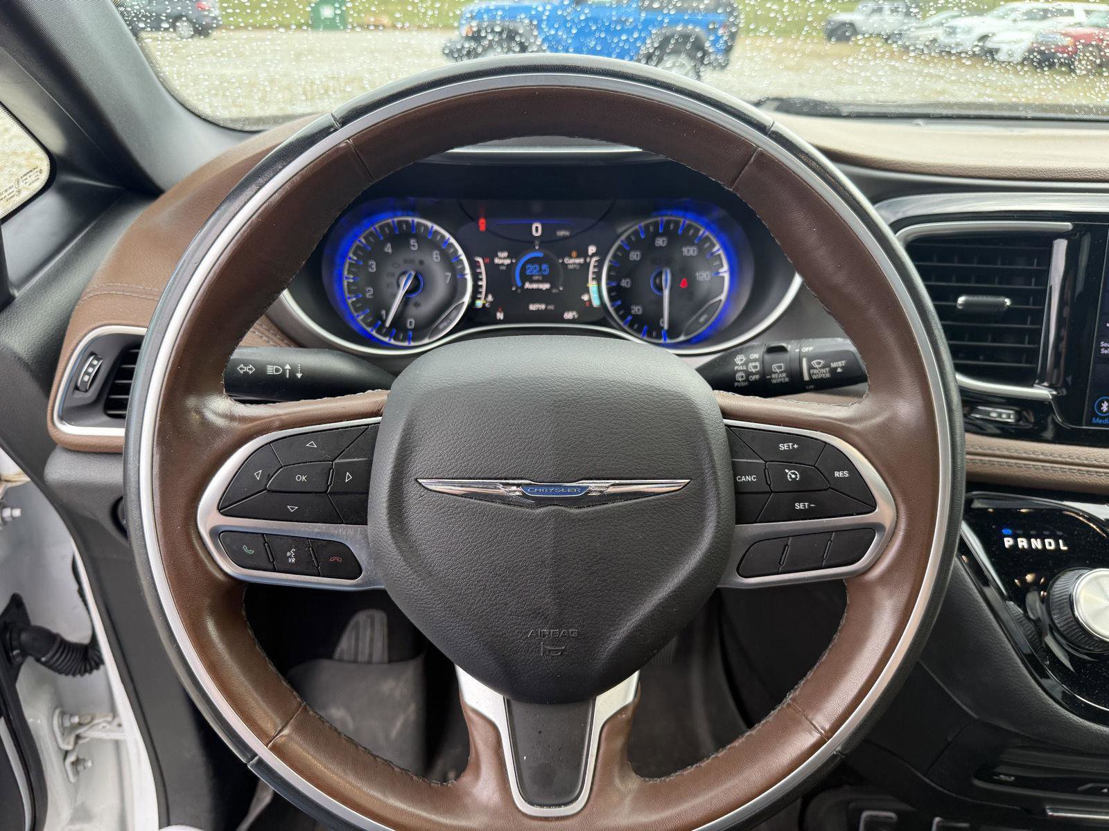 Used 2020 Chrysler Pacifica Limited w/ Tire & Wheel Group image 13