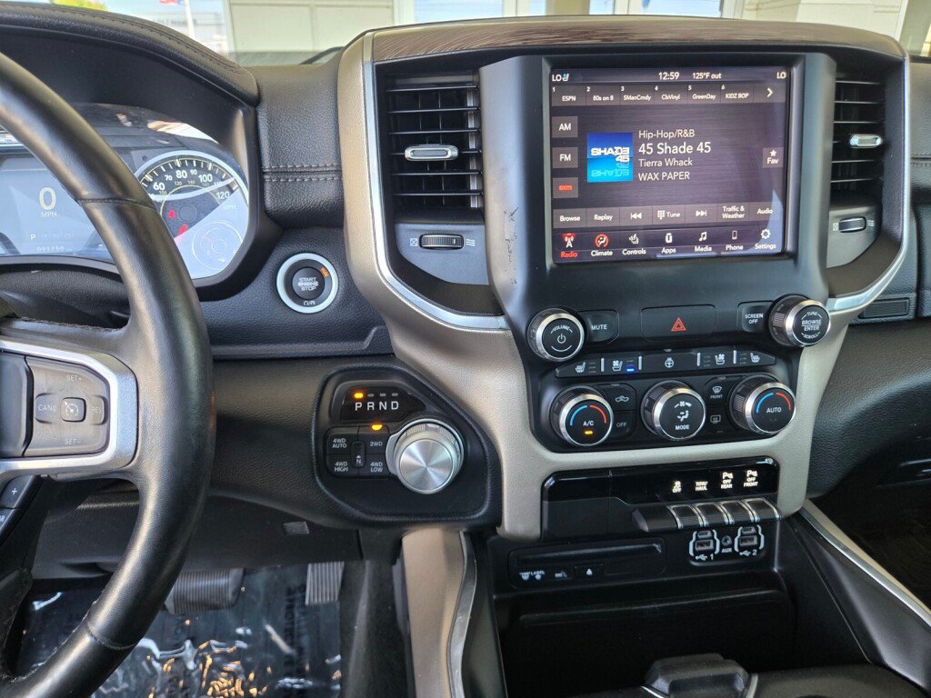 Used 2019 RAM 1500 Laramie AWD/4WD image 14