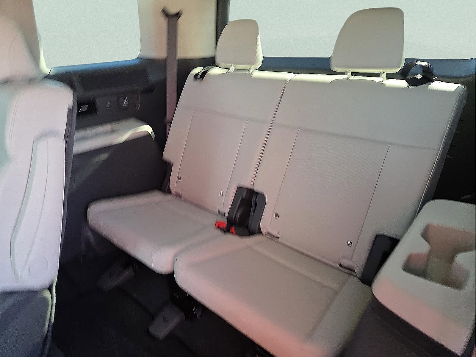 Used 2024 Hyundai Santa Fe Calligraphy image 9