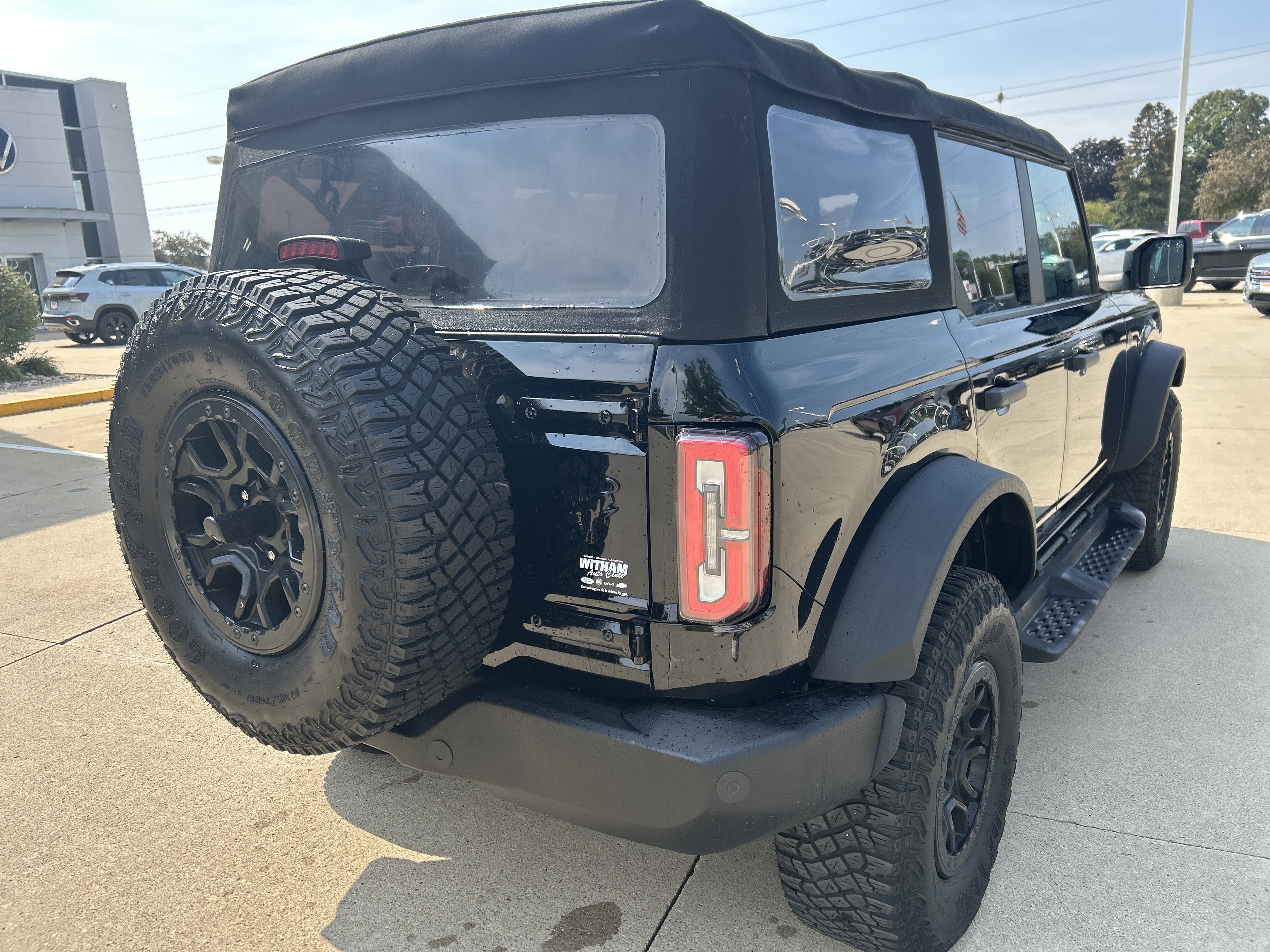 Used 2022 Ford Bronco Wildtrak image 4