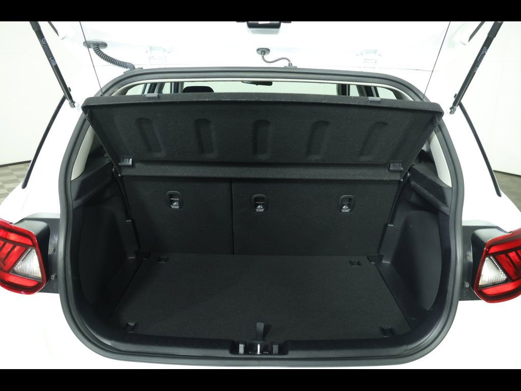 Used 2026 Hyundai Venue SE FWD image 11