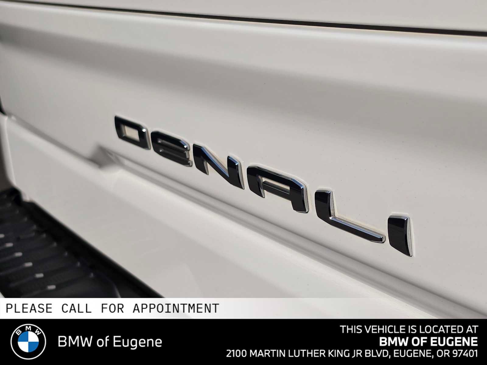 Used 2023 GMC Sierra 1500 Denali w/ Denali Reserve Package AWD/4WD image 16