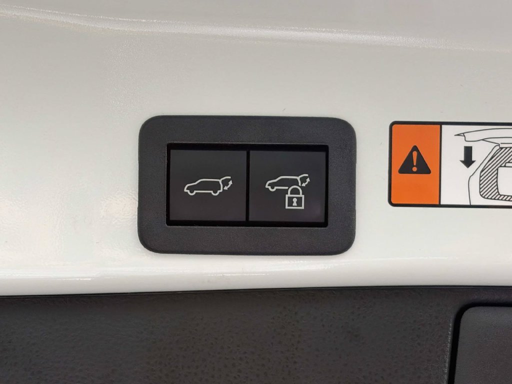 Used 2026 Toyota RAV4 XLE Premium FWD image 12