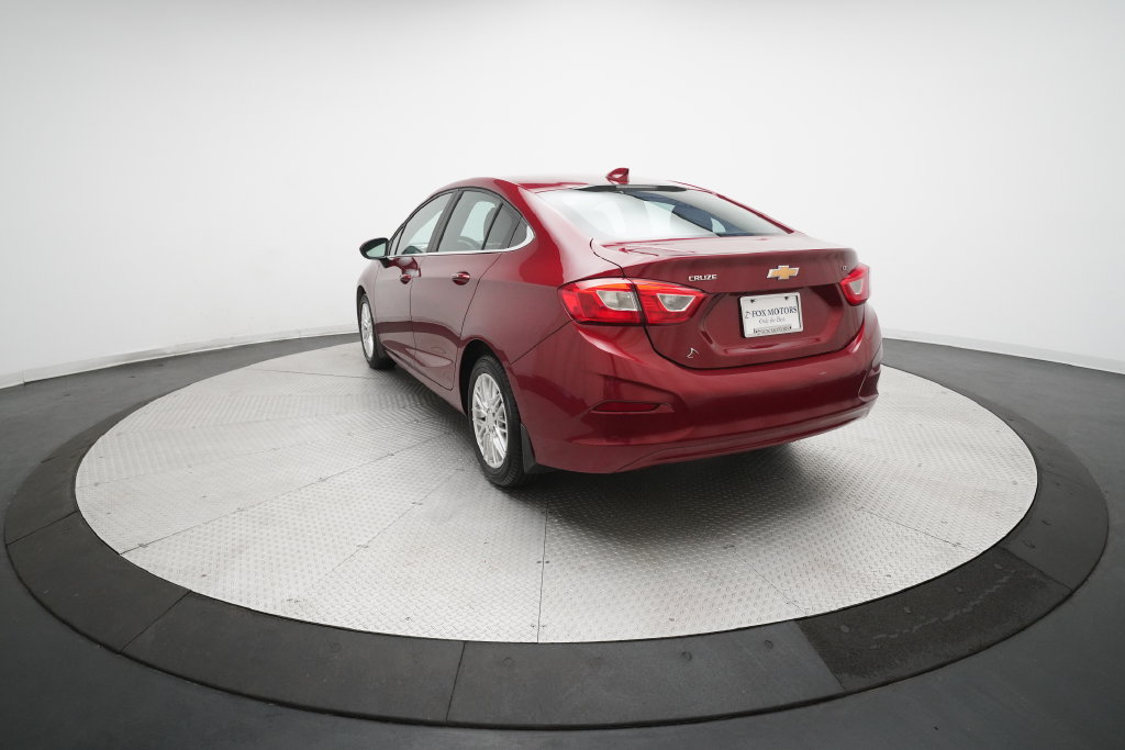 Used 2018 Chevrolet Cruze LT w/ Convenience Package FWD image 32