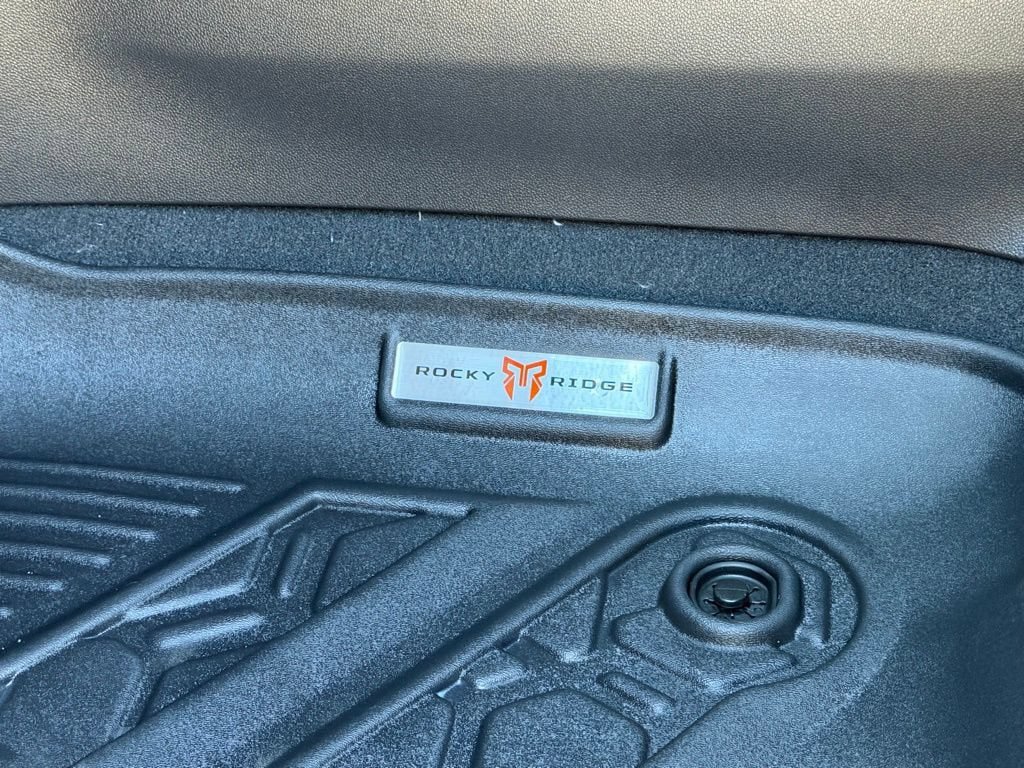New 2026 GMC Sierra 1500 AT4 w/ AT4 Premium Package AWD/4WD image 21