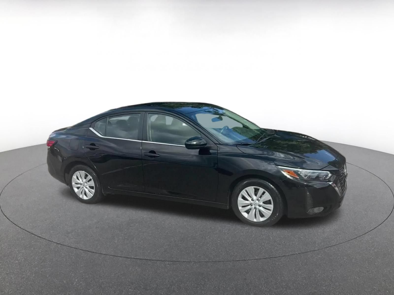 Used 2025 Nissan Sentra S FWD image 2
