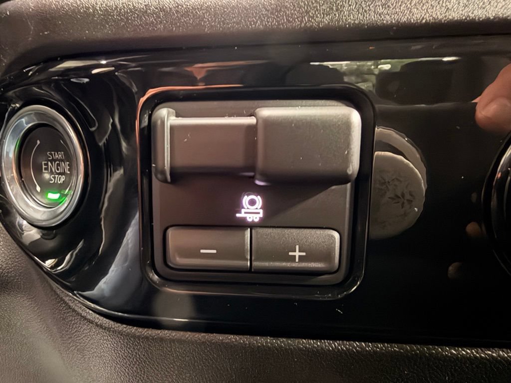 Used 2026 Chevrolet Silverado 2500 LT AWD/4WD image 35