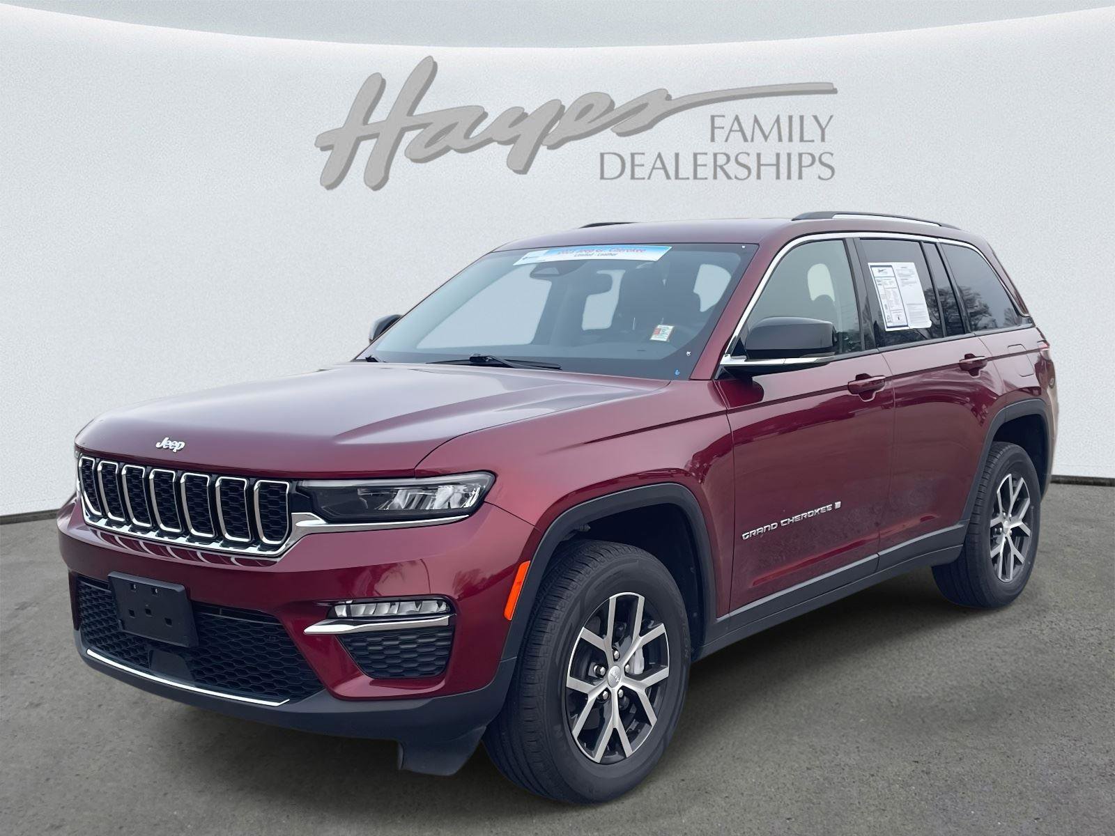 Used 2023 Jeep Grand Cherokee Limited image 6