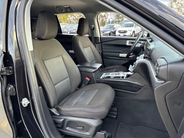 Used 2022 Ford Explorer XLT image 27
