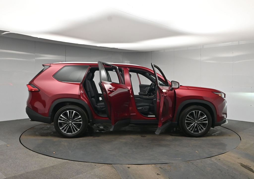 Used 2024 Toyota Grand Highlander AWD Hybrid image 54