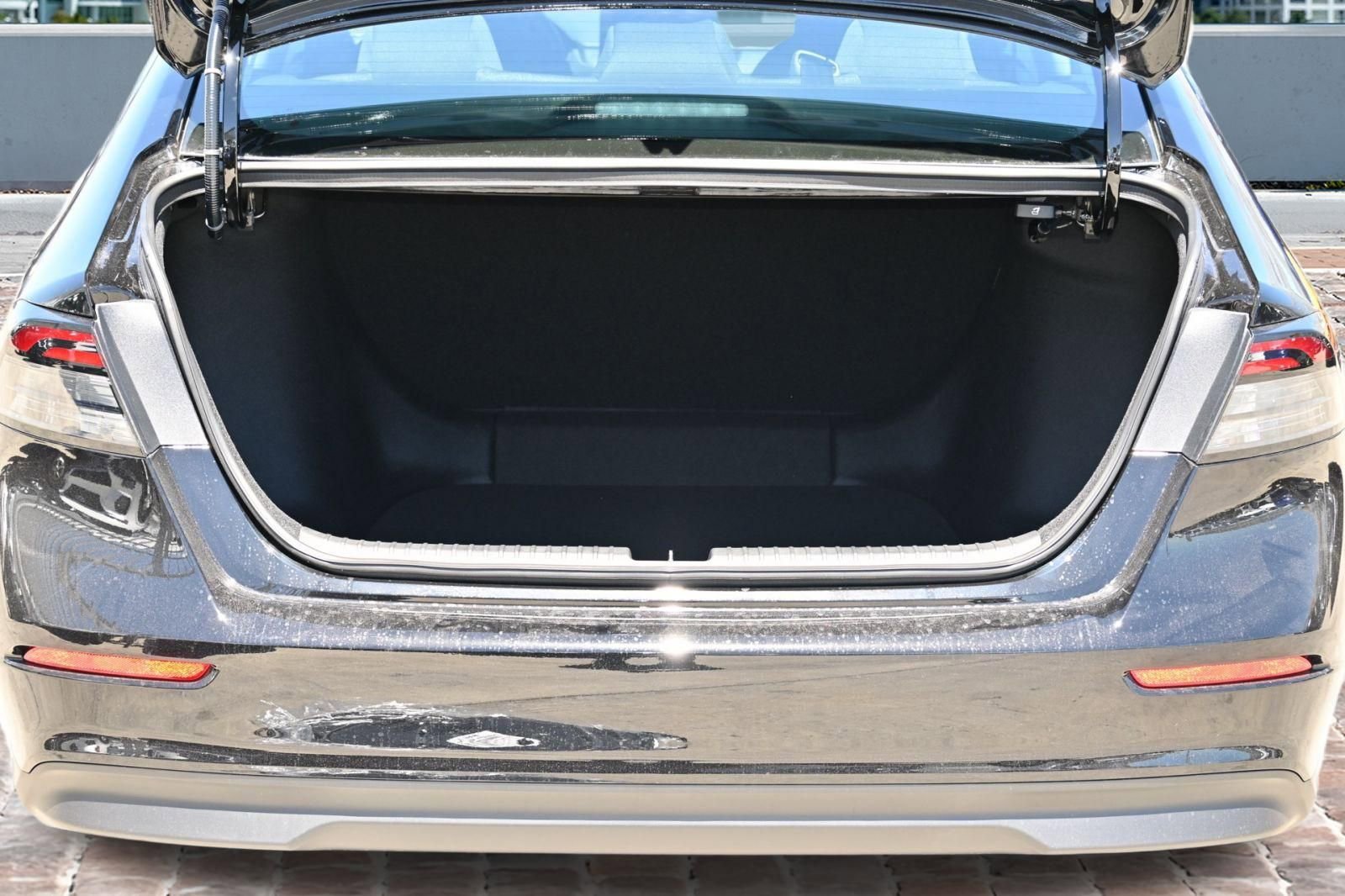 New 2026 Honda Accord LX image 9