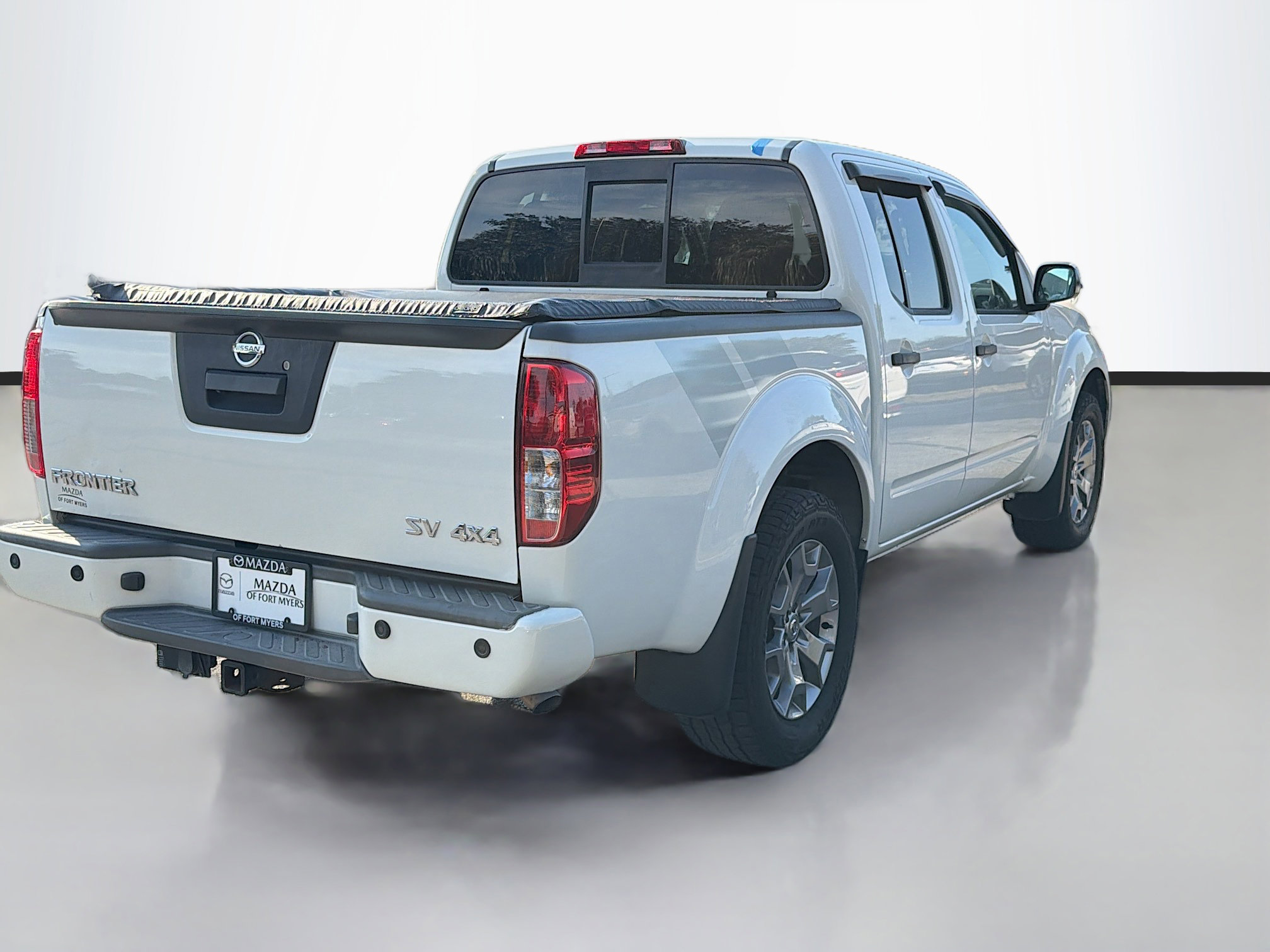 Used 2020 Nissan Frontier SV image 3