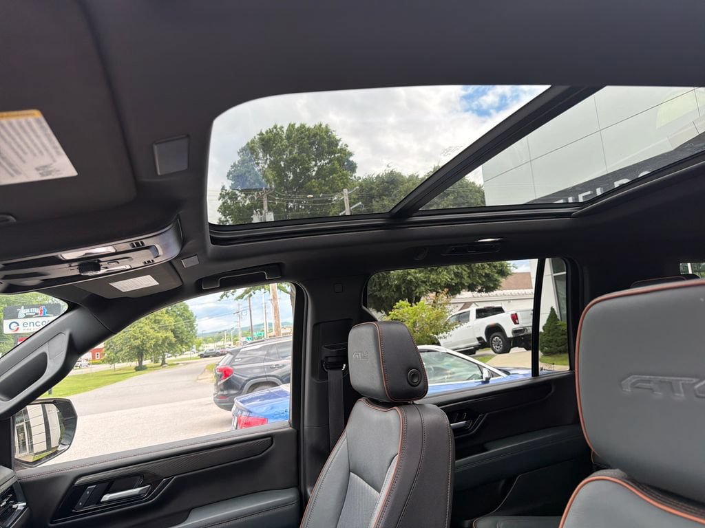 Certified 2025 GMC Yukon XL AT4 AWD/4WD image 22