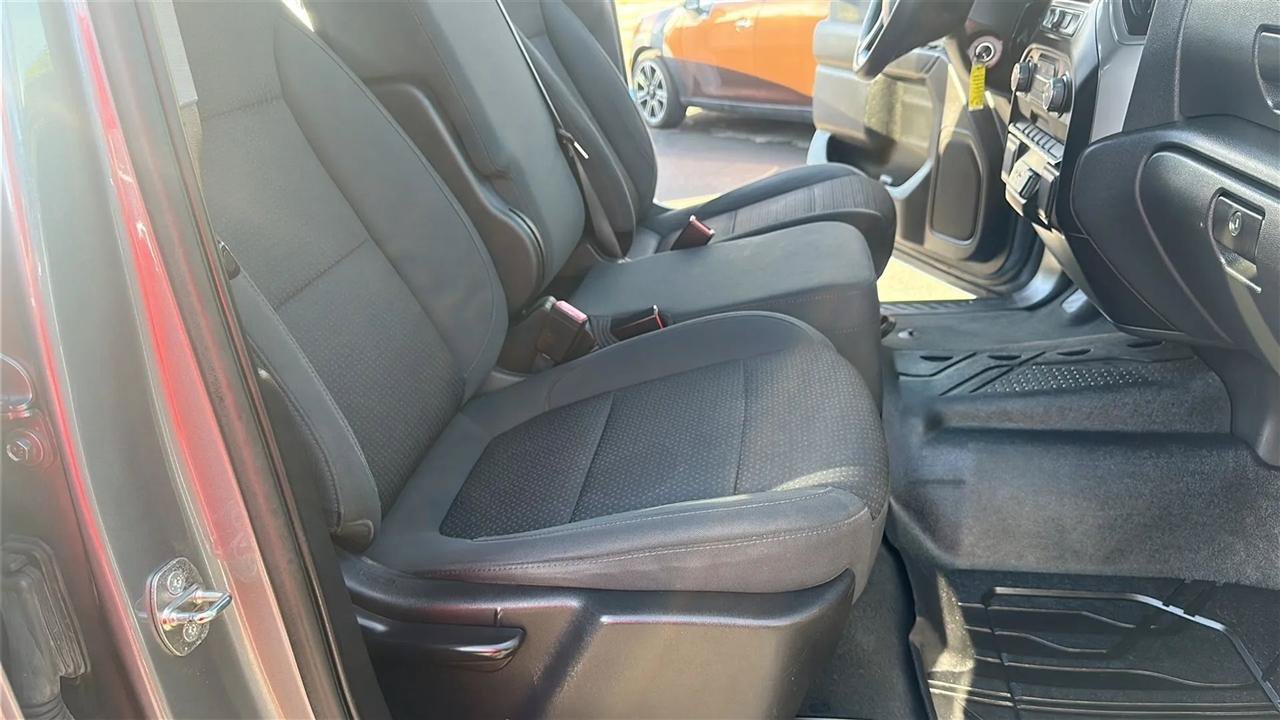 Used 2022 Chevrolet Silverado 1500 Custom RWD image 35