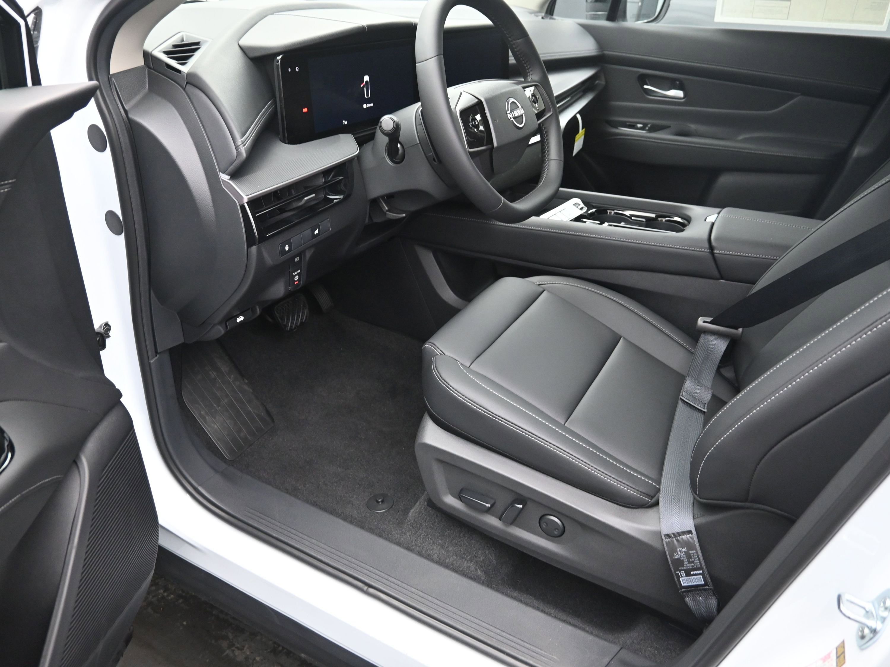 New 2025 Nissan Murano SV image 12