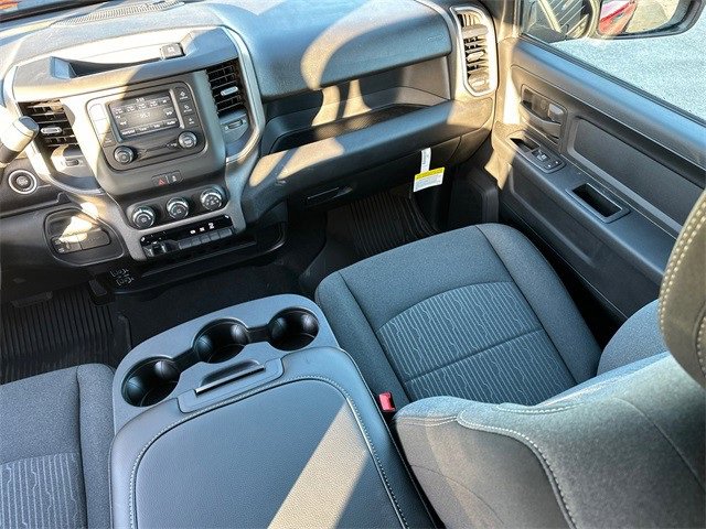 Used 2024 RAM 2500 Tradesman w/ Chrome Appearance Group image 15