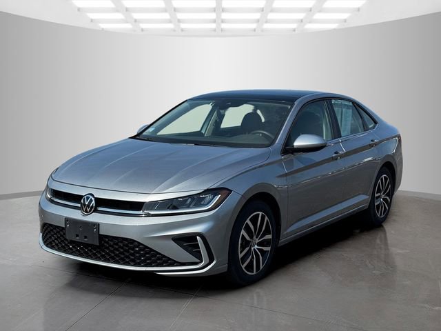 Used 2025 Volkswagen Jetta SE image 3