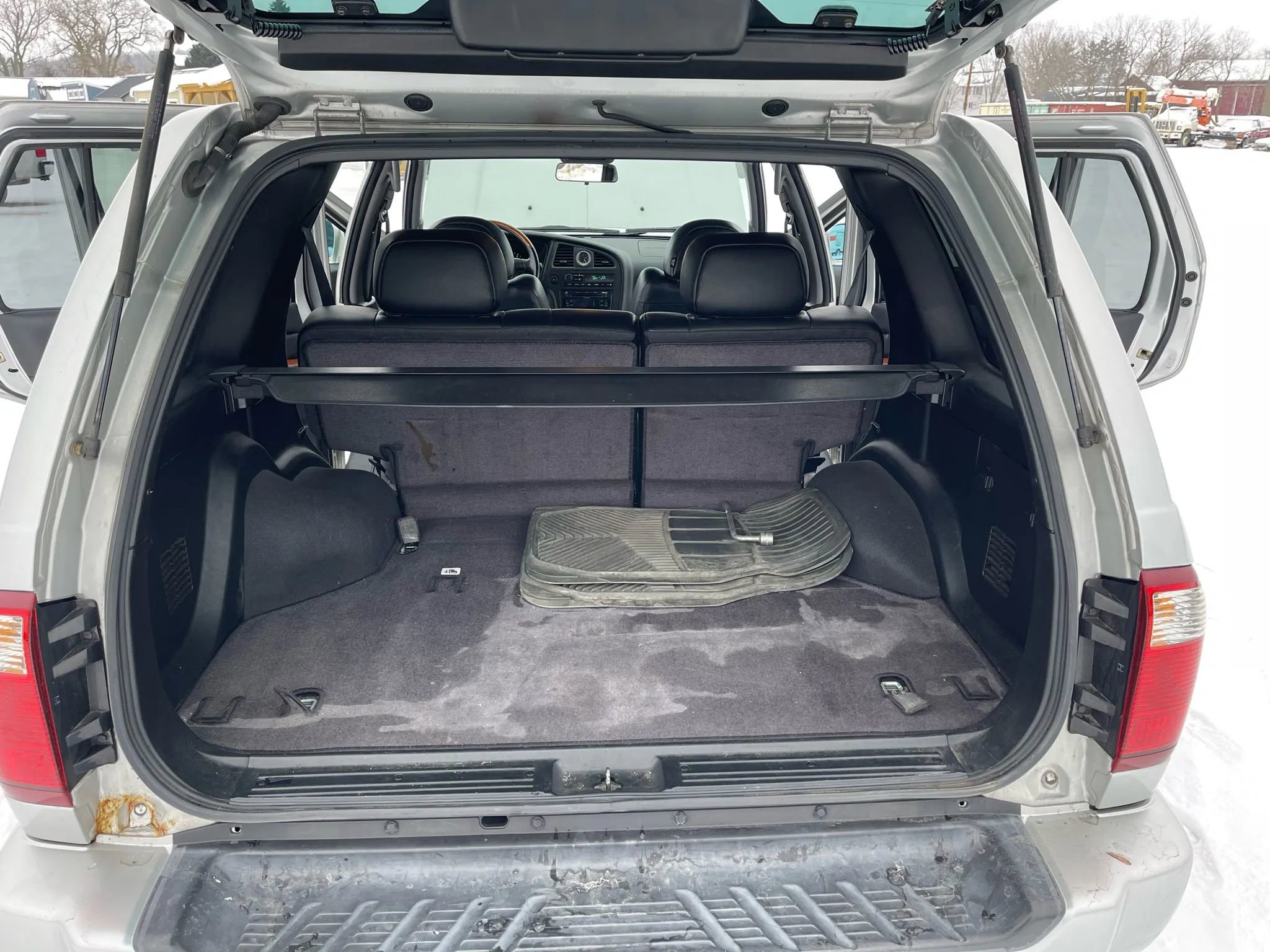 Used 2002 INFINITI QX4 4WD w/ (X03) Heated Seats Pkg image 15