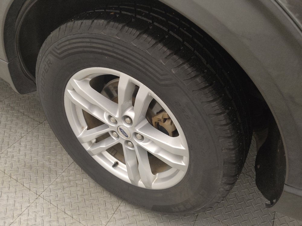 Used 2020 Ford Explorer XLT RWD image 31
