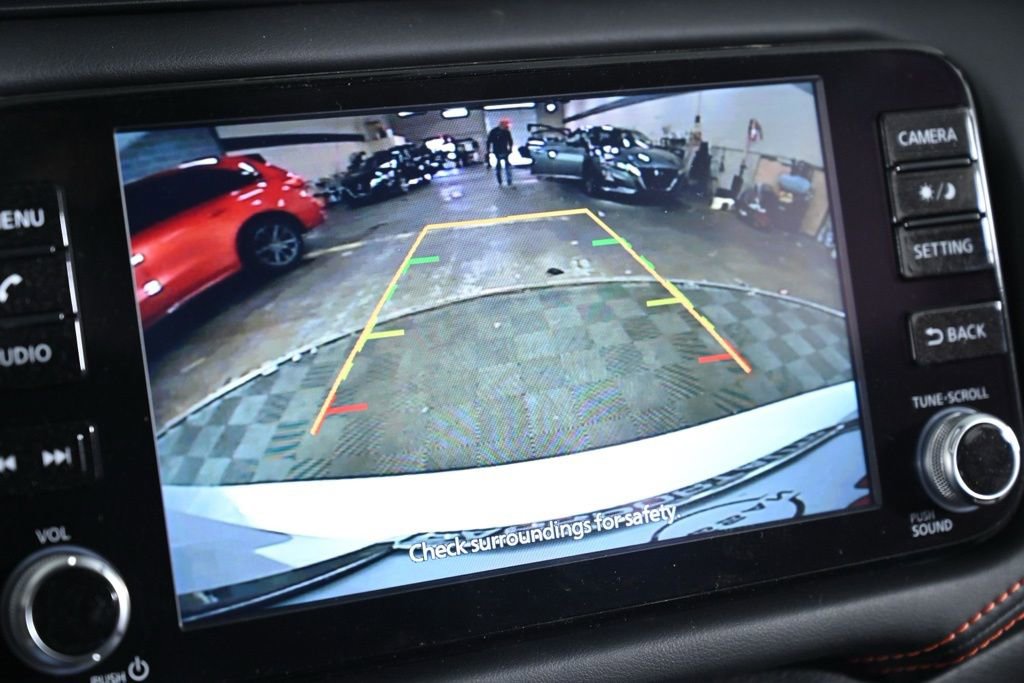 New 2025 Nissan Versa SR w/ Trunk Package FWD image 13