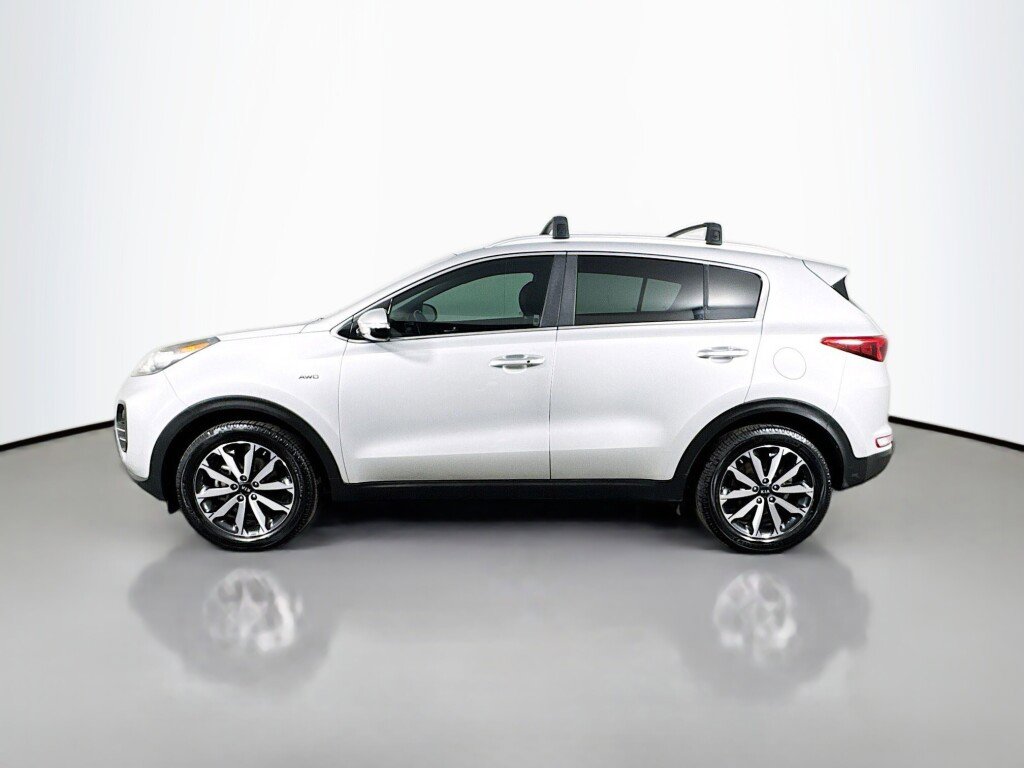 Used 2018 Kia Sportage EX AWD/4WD image 2