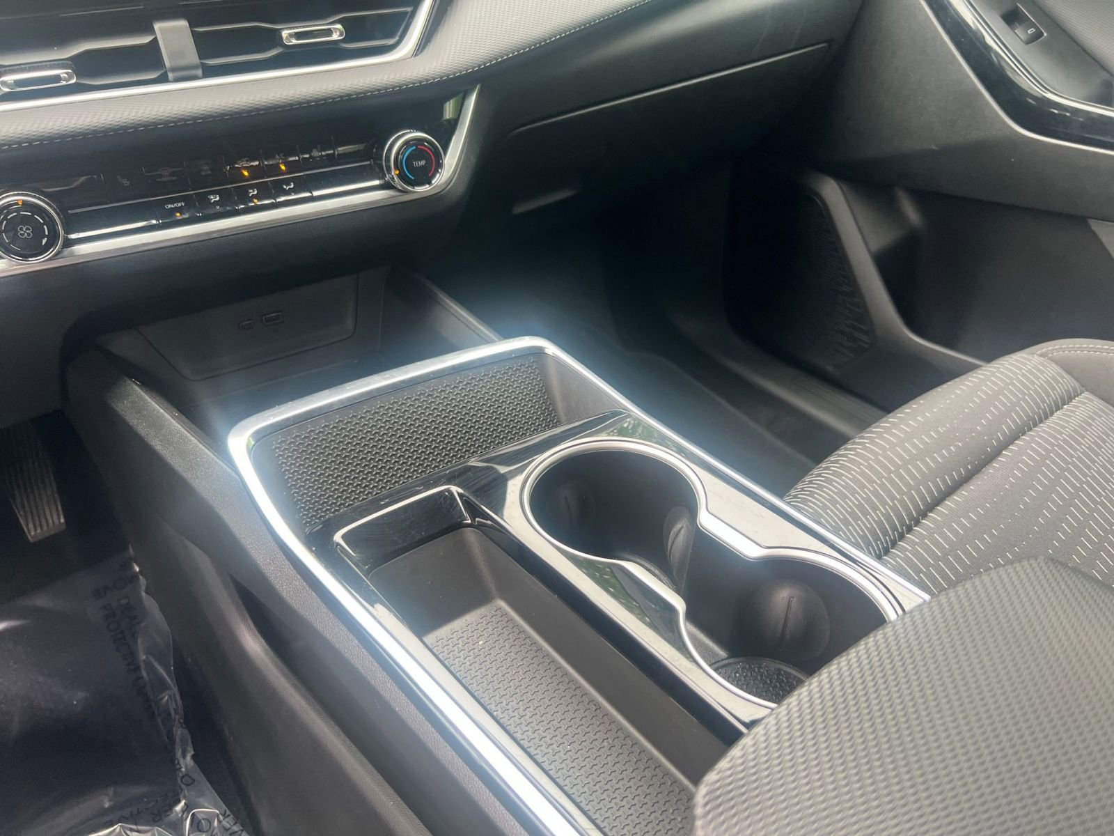 Used 2025 Chevrolet Equinox LT FWD image 36
