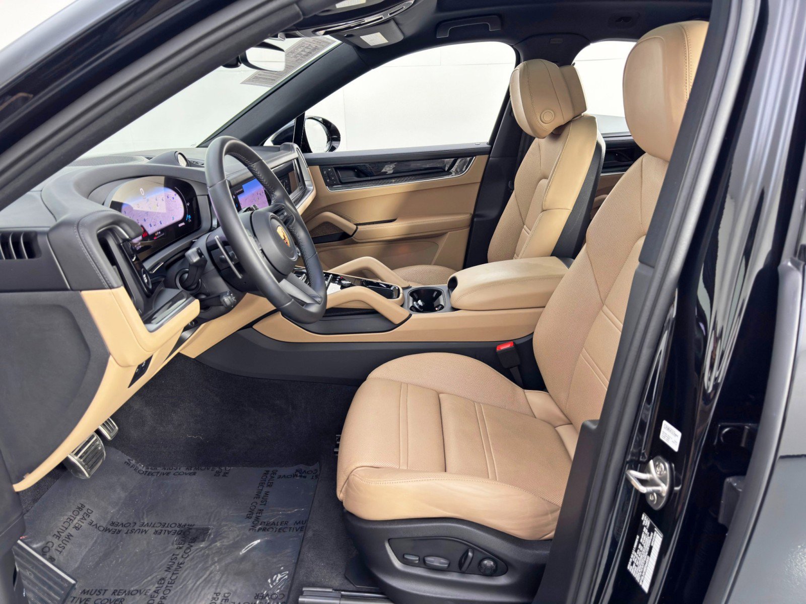 Used 2024 Porsche Cayenne S image 17
