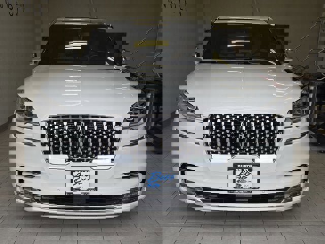 Used 2021 Lincoln Aviator Black Label w/ Dynamic Handling Package image 2