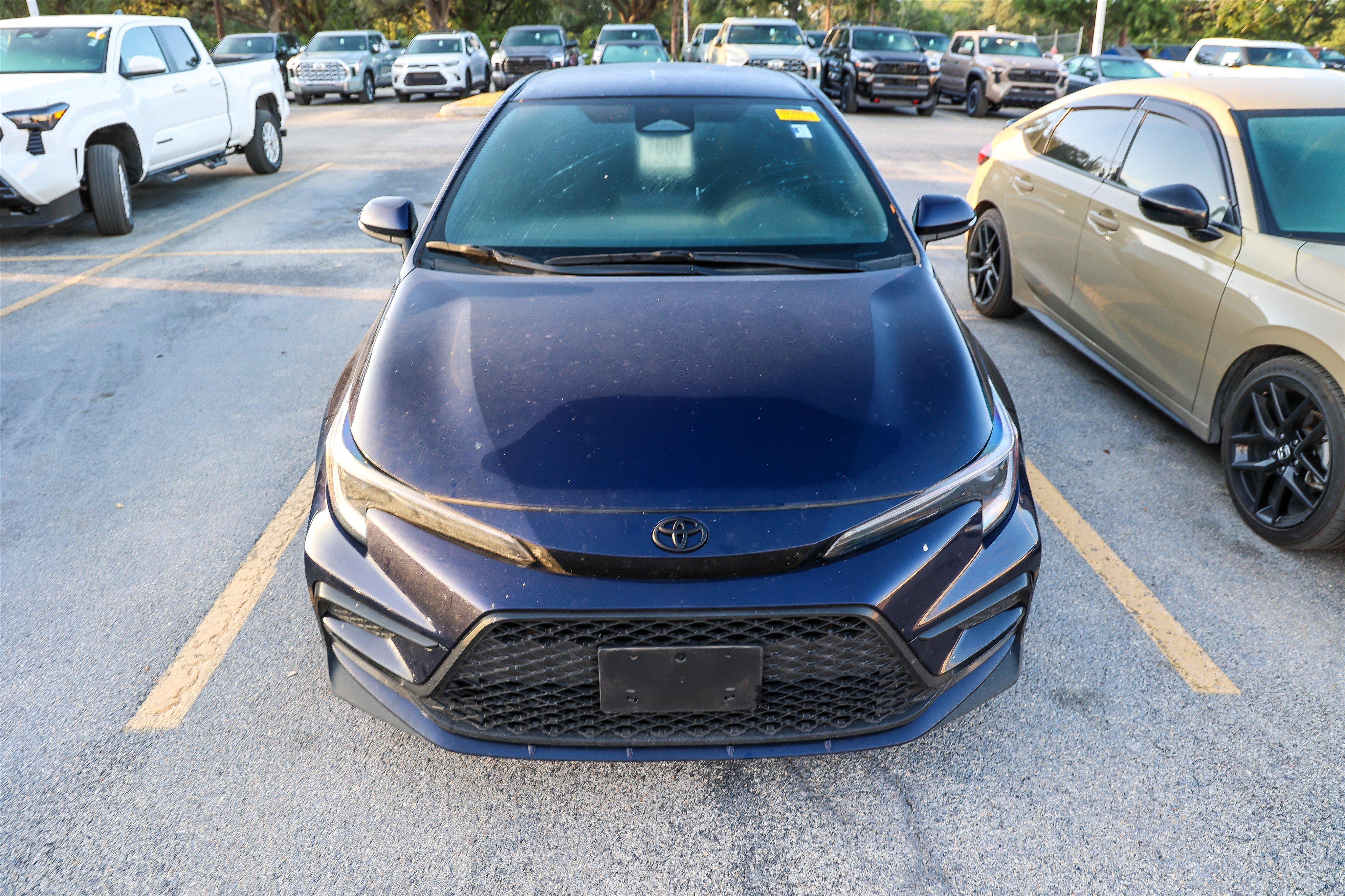 Certified 2025 Toyota Corolla SE FWD image 5