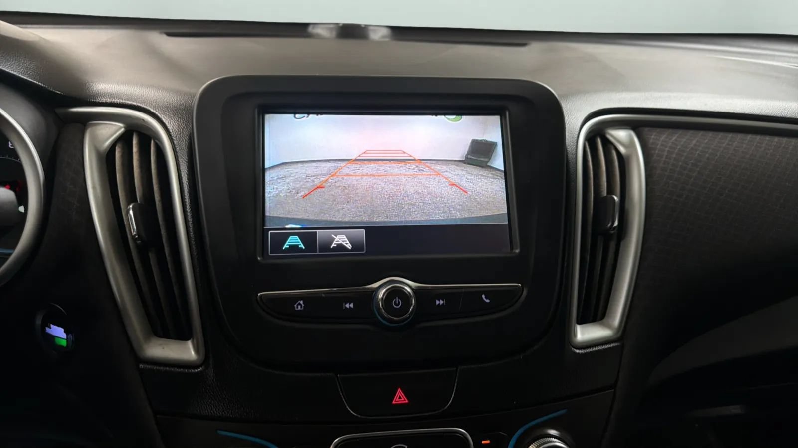 Used 2017 Chevrolet Malibu LS w/ LPO, Convenience Package 1 FWD image 14
