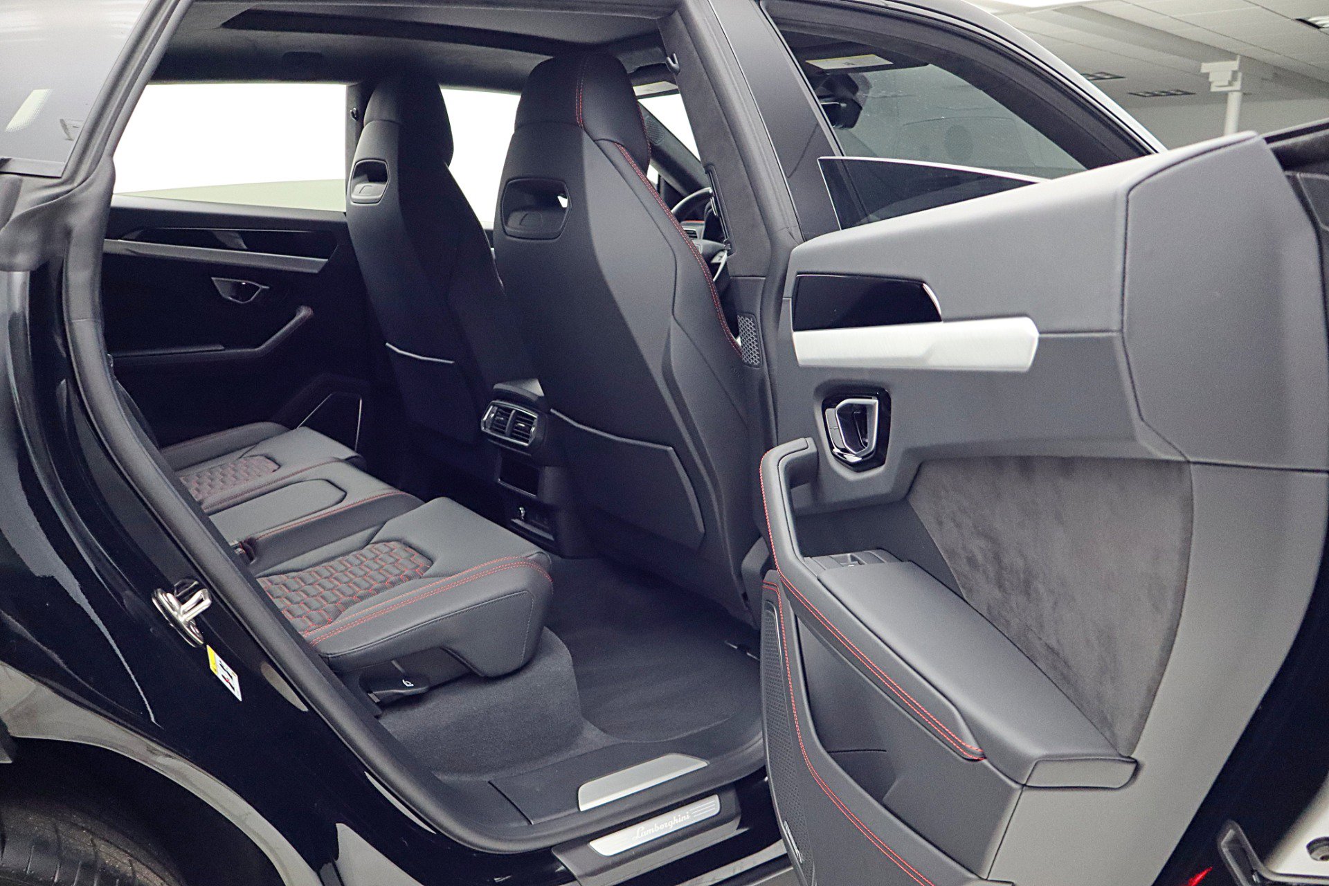 Used 2024 Lamborghini Urus S image 45