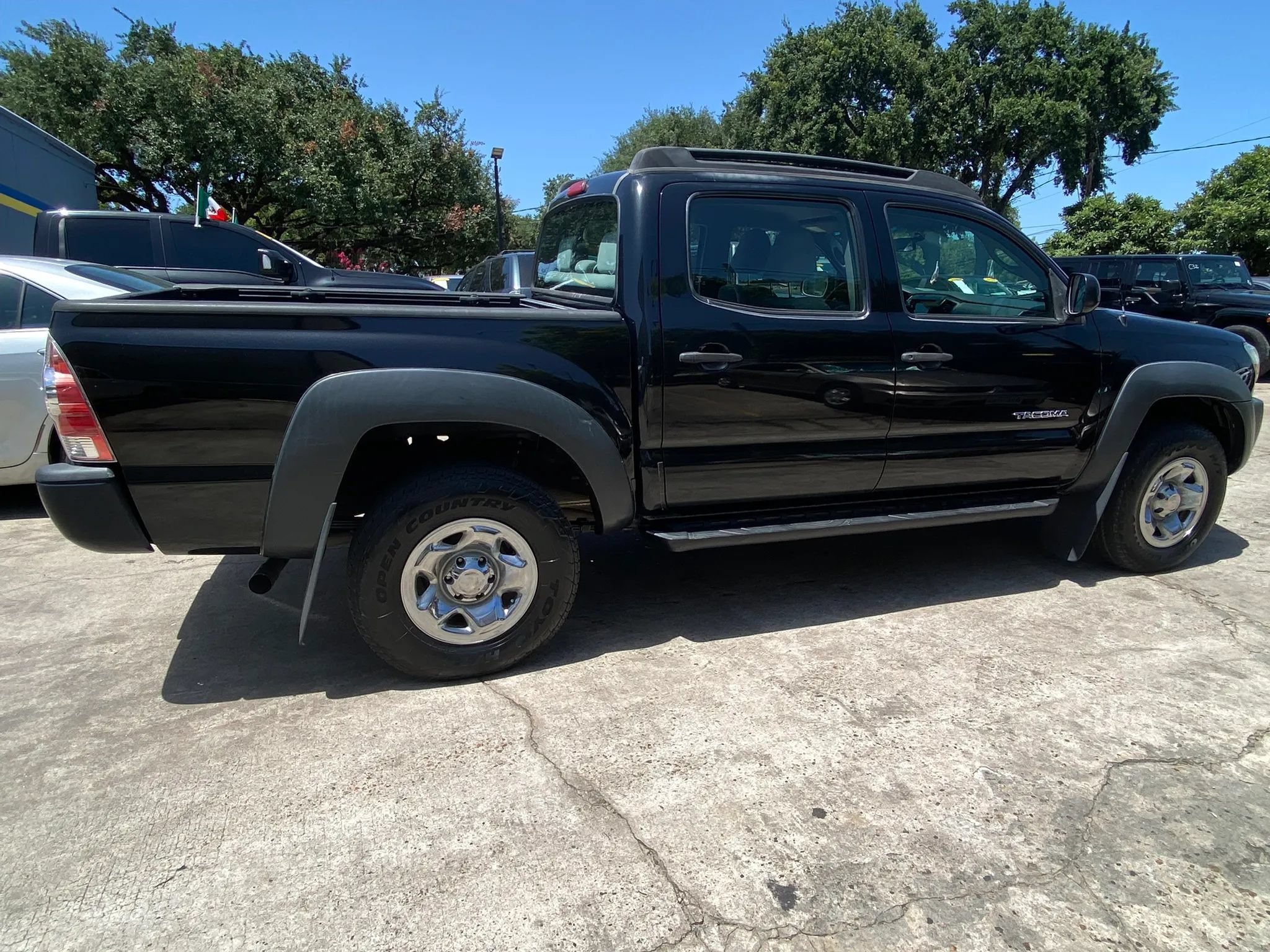 Used 2010 Toyota Tacoma PreRunner RWD image 8